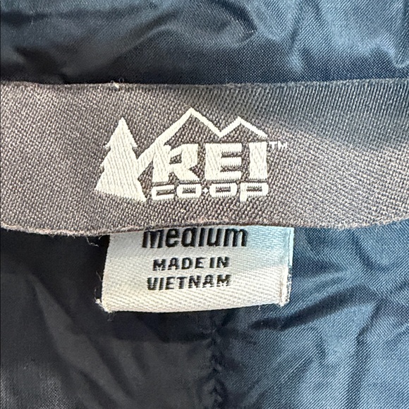 REI Women's Black Puffer Jacket - Picture 3 of 4
